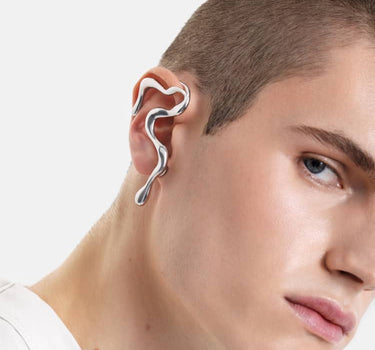 undulating earcuff in silver